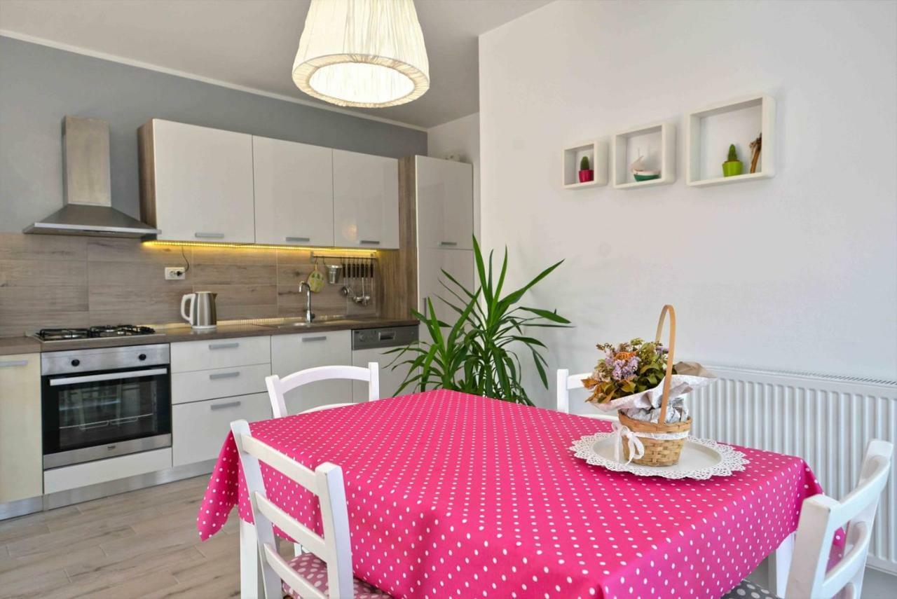 Apartment Kristina Murter Bagian luar foto