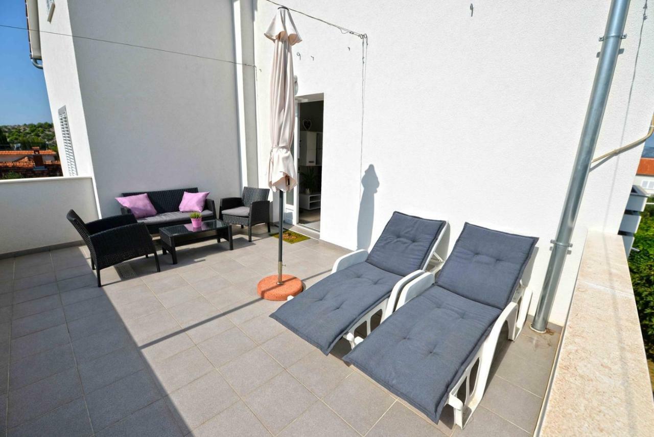 Apartment Kristina Murter Bagian luar foto